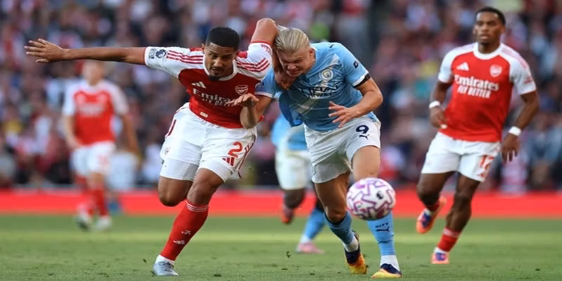 Arsenal vùi dập Man City