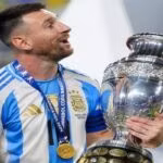 Messi từ giã đội tuyển Argentina